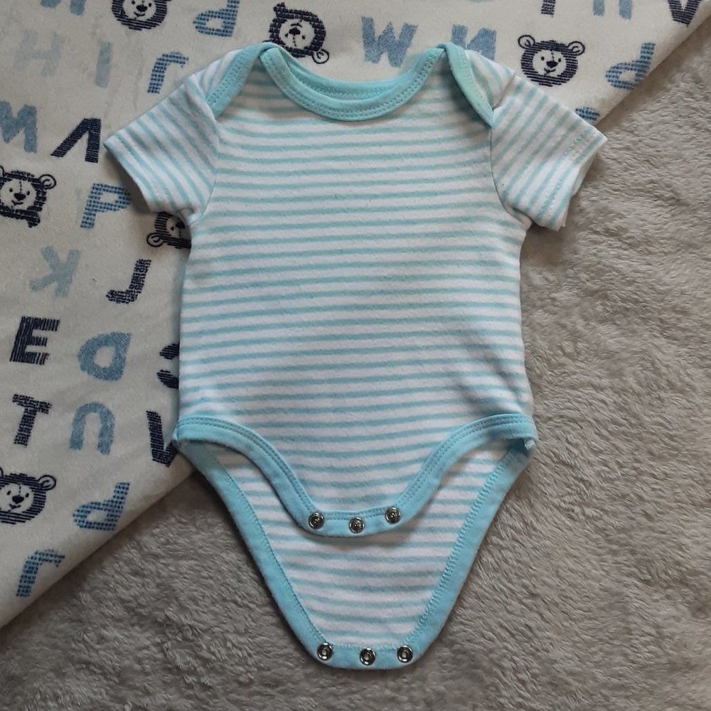 $1 | 0-3m | René Rofé | Striped Bodysuit/Onesie